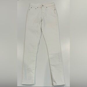 3/$20 Levi's Women's white 721 high rise Skinny Jeans